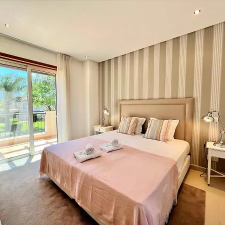 Algarve Amazing With Pool By Homing *